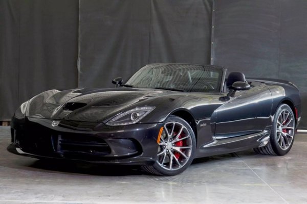 Специалистите от концерна Prefix от Мичиган взимат обикновен Viper и го превръщат в Medusa Roadster. Както каза президентът на Prefix - Ерик Зейли, трансформацията на суперавтомобила в роудстър не изисква допълнителни усилия поради твърдата структура на каросерията.